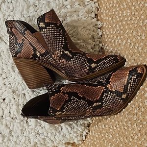 Vince Camuto Booties